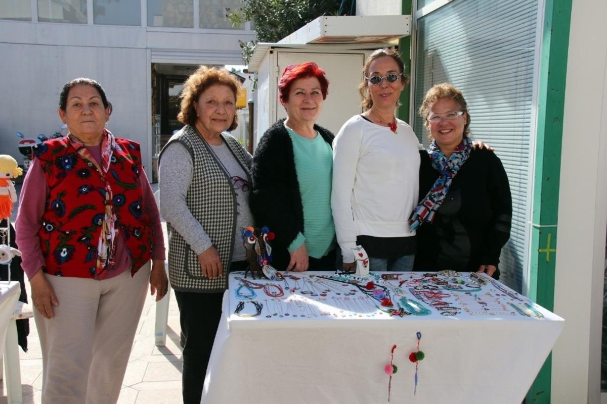 &Ouml;zel g&uuml;ne &ouml;zel ellerden &ccedil;ıkan hediyeler