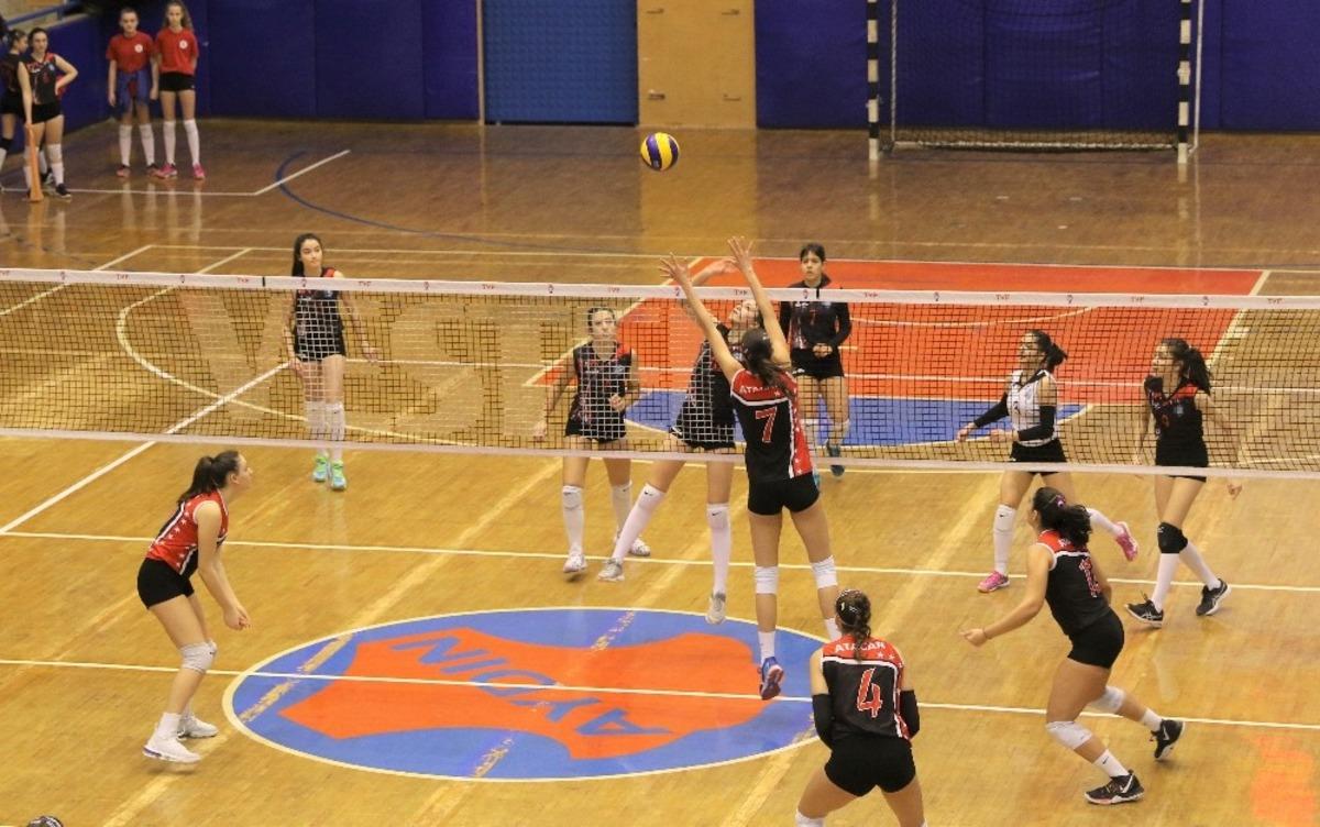 Filenin gen&ccedil;leri Aydın&rsquo;da sahne aldı