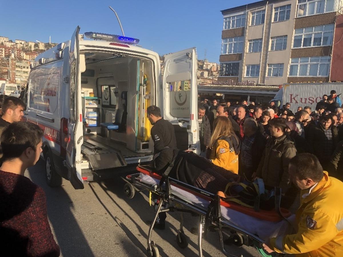 Minib&uuml;s&uuml;n &ccedil;arptığı kadın yaralandı