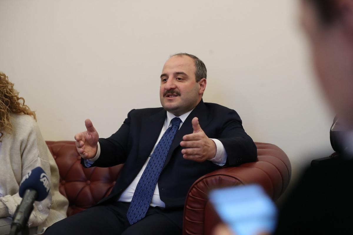 Bakan Varank'tan yerli otomobil a&ccedil;ıklaması! Tarih verdi ve duyurdu: En az 10 &uuml;lke...