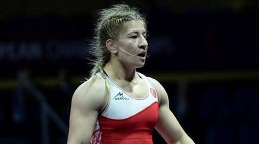 Yasemin Adar, Avrupa Güreş Şampiyonası'nda ikinci oldu