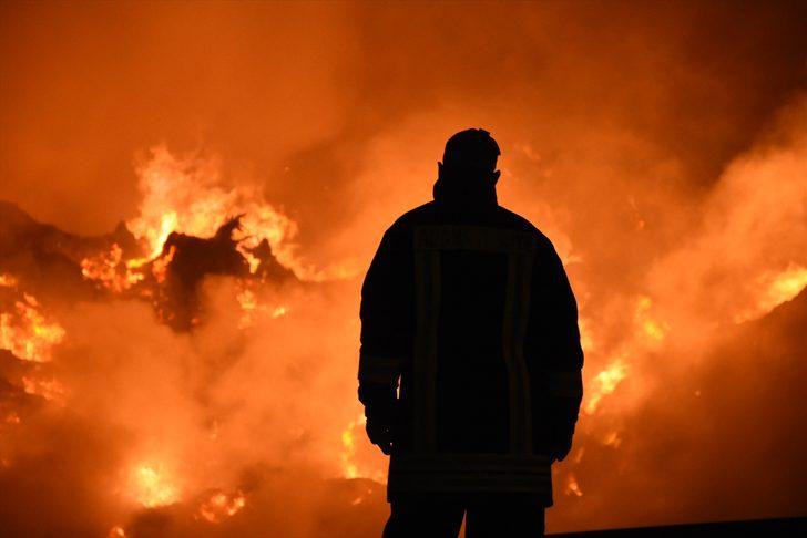 Adana’da pamuk yağı fabrikasında yangın! Söndürülemiyor G3