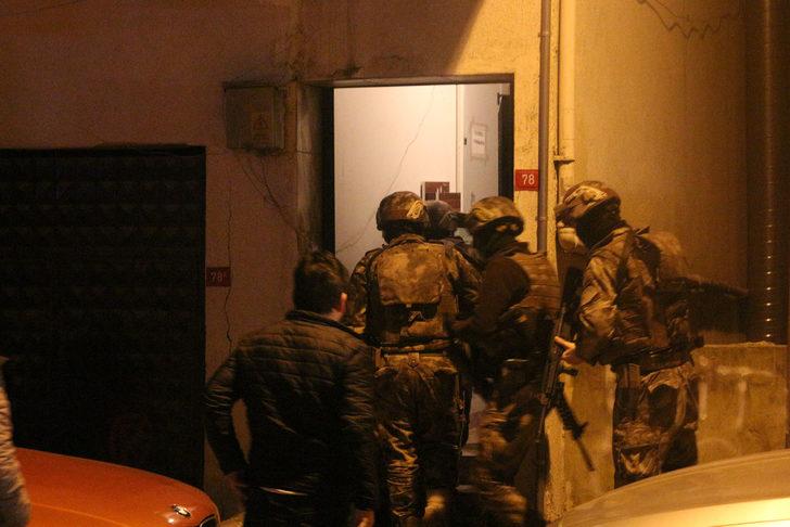 İstanbul'da silahlı suç örgütüne operasyon: Çok sayıda kişi gözaltına alındı G3