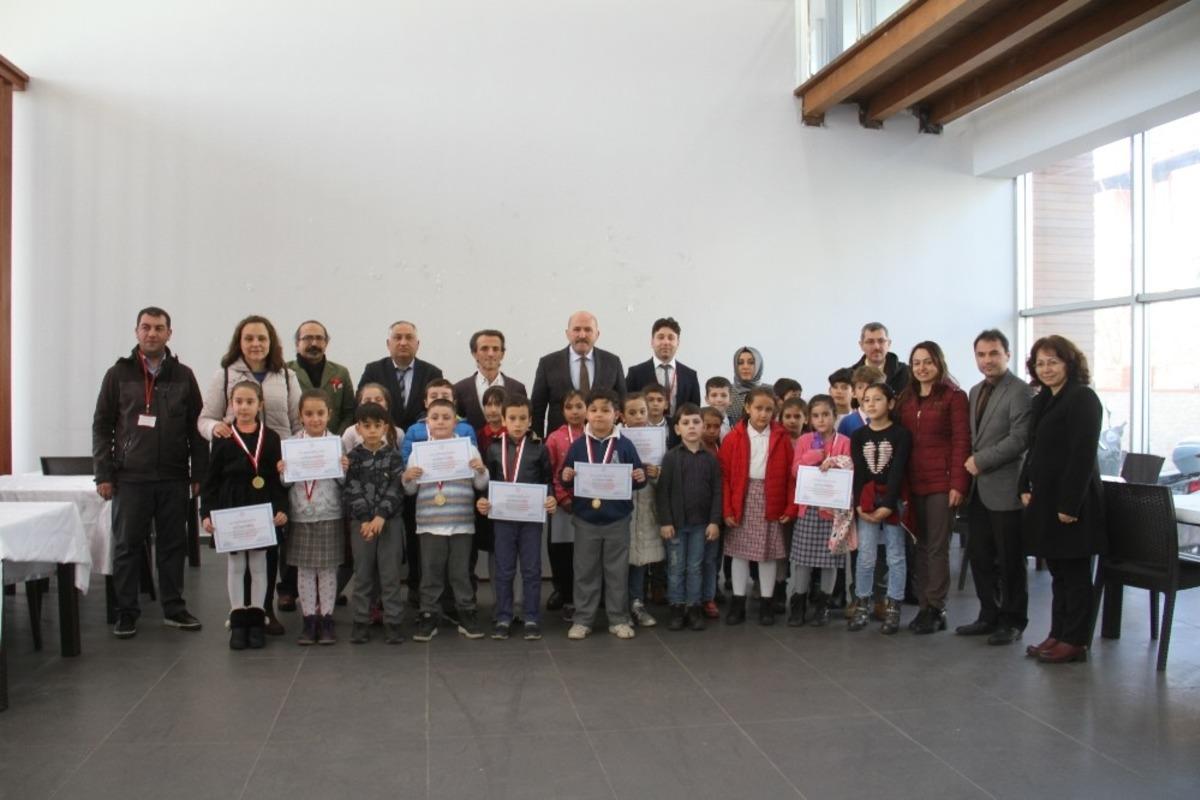 Kuyucak&rsquo;ta akıl oyunları turnuvası d&uuml;zenlendi