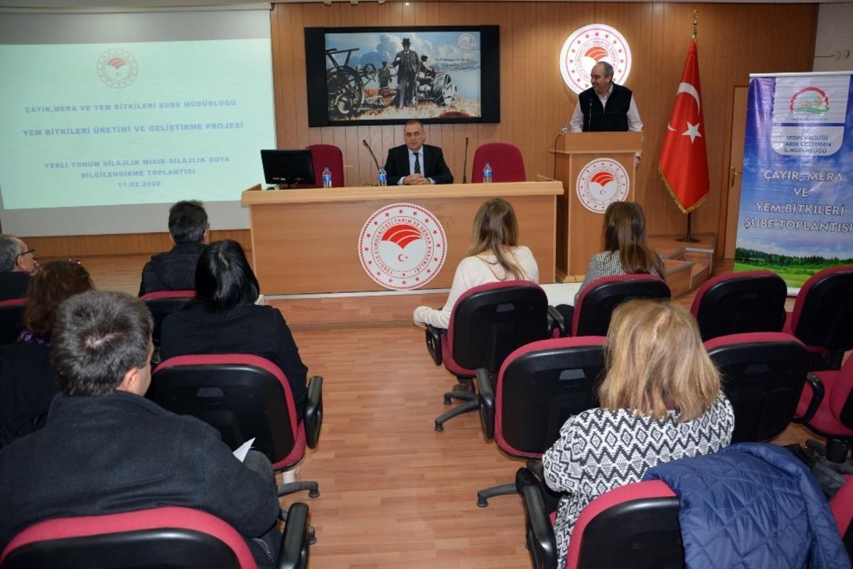 Aydınlı &ccedil;ift&ccedil;ilere silajlık soya fasulyesi ve mısır tohumu dağıtıldı