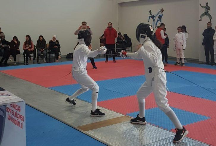 SANKO okulları eskrimde Türkiye finallerine katılacak G2