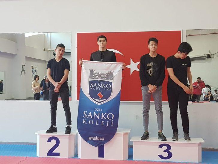 SANKO okulları eskrimde Türkiye finallerine katılacak G5