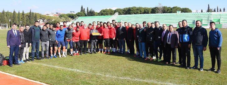 Başkan Kayda’dan, futbolculara tatlı destek G5