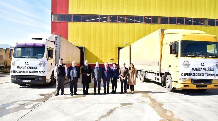 Manisalıların deprem yardımları Elazığ&rsquo;a g&ouml;nderildi