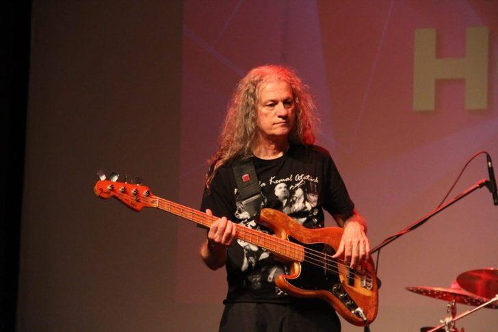 Serap Yağız Kartal’da dinleyenleri hayran bıraktı G2