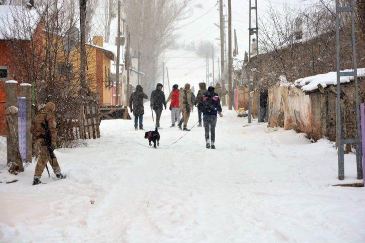 Erzurum'da evi terk eden genç kızdan 4 gündür haber alınamıyor G3