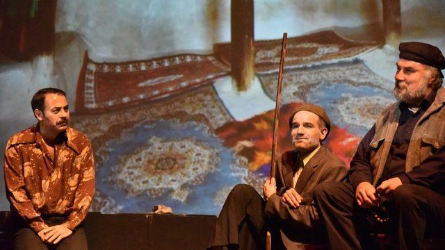 Mahzuni Şerif Müzikli Oyunu ayakta alkışlandı