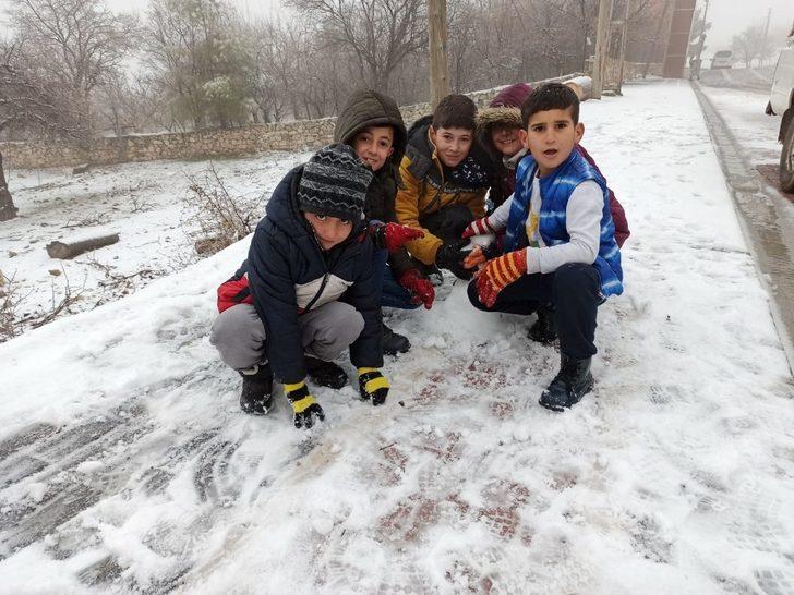 Gercüş’te eğitime kar tatili G5