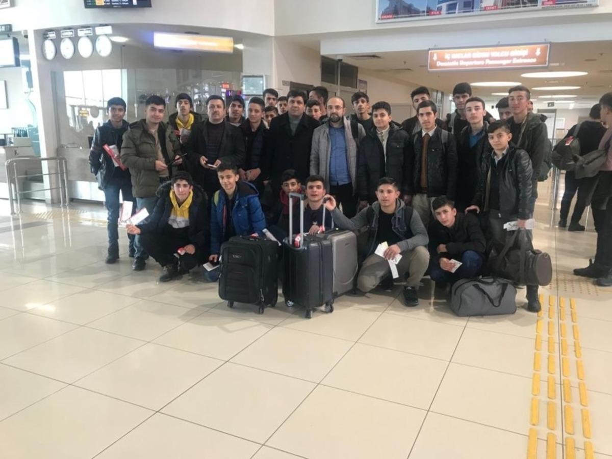 İlim Yayma Cemiyetinden &ouml;ğrenciler i&ccedil;in İstanbul gezisi