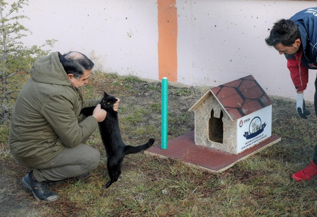 Sincan&rsquo;da okul bah&ccedil;esi hayvanlarla renklendi