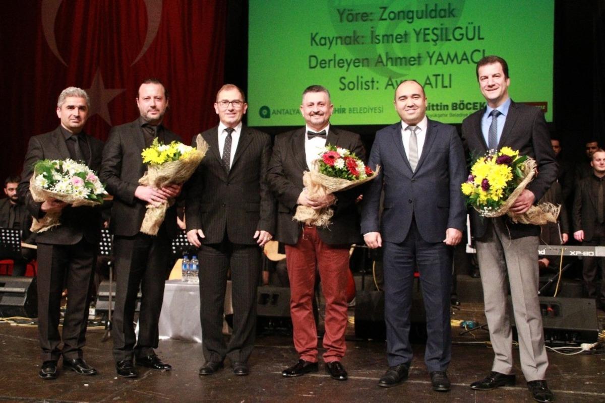 Sevgililer G&uuml;n&uuml;&rsquo;nde &lsquo;Sevda T&uuml;rk&uuml;leri&rsquo; konseri b&uuml;y&uuml;ledi