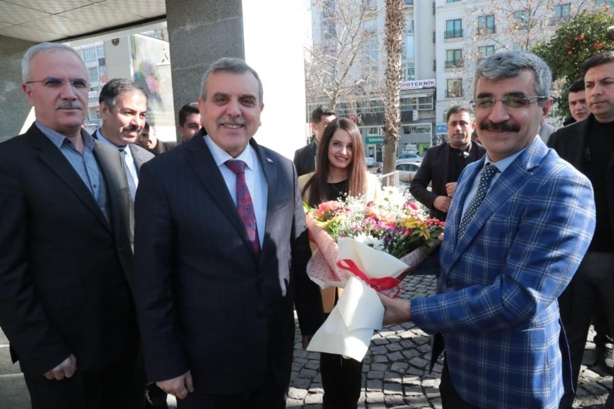 Bakan Yardımcısı Bağlı&rsquo;dan belediyeye ziyaret