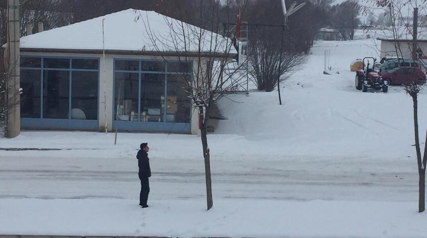 Takıma el sallamak için 1 saat bekleyen Trabzonsporlu taraftar sosyal medyayı salladı