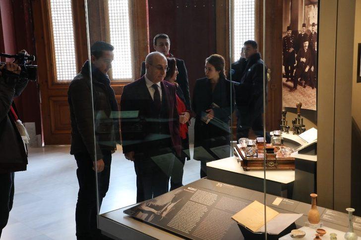 Dünya Sevgi Günü’nde en eski aşk şiirinin sergilendiği müzeyi gezdiler G4