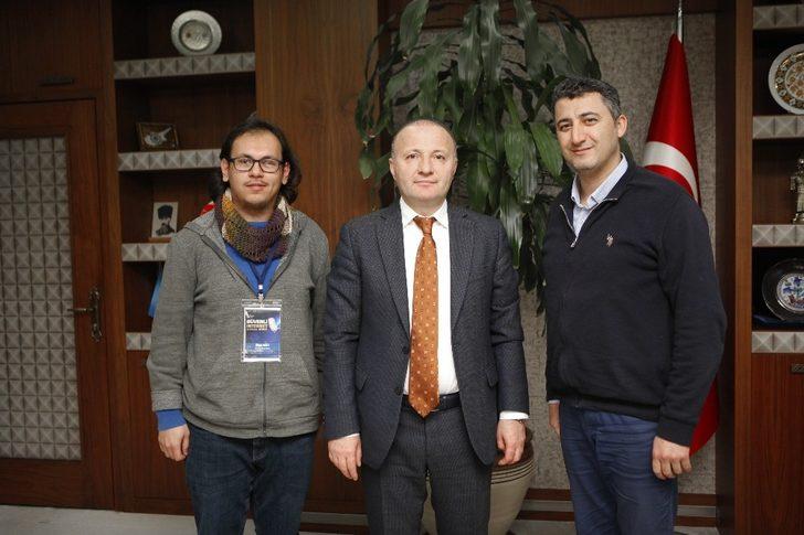 AÜ öğrencisi Kısa Film Yarışmasında Türkiye birincisi oldu G1