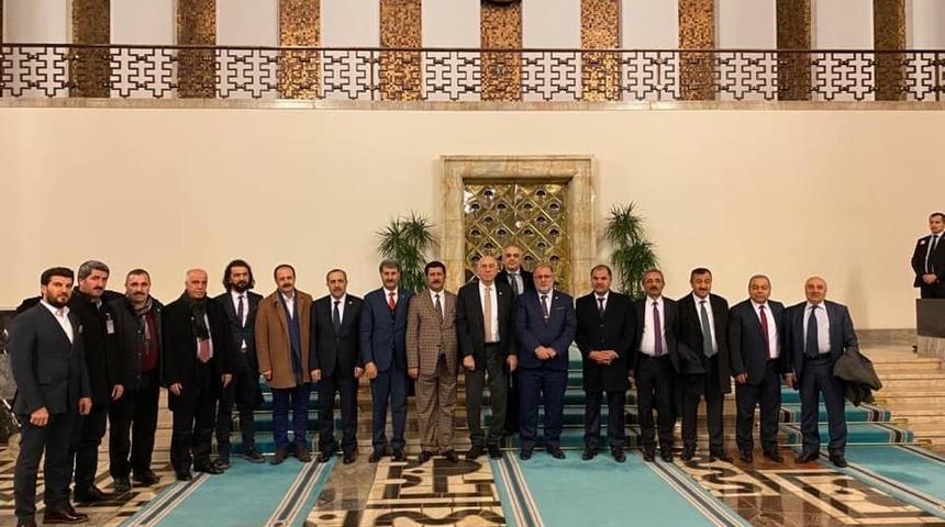 AK Parti Milletvekili Arvas, eski il&ccedil;e başkanlarıyla buluştu