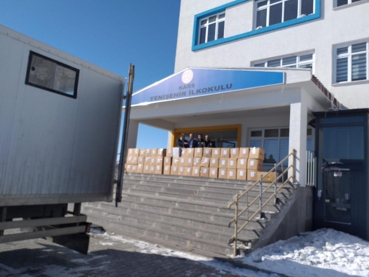 Karslı &ouml;ğrencilerden Elazığ&rsquo;a yardım desteği