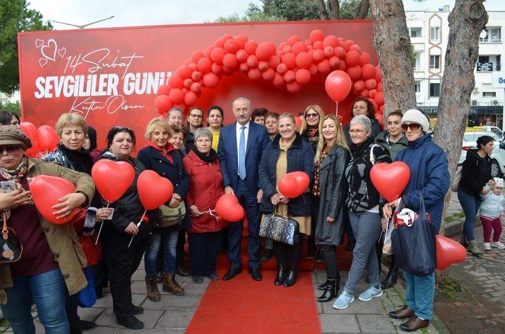 Didim Belediyesi sevgilileri unutmadı G3