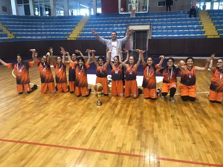 Vakıf Okulları şampiyonluklarına bir yenisini daha ekledi G2