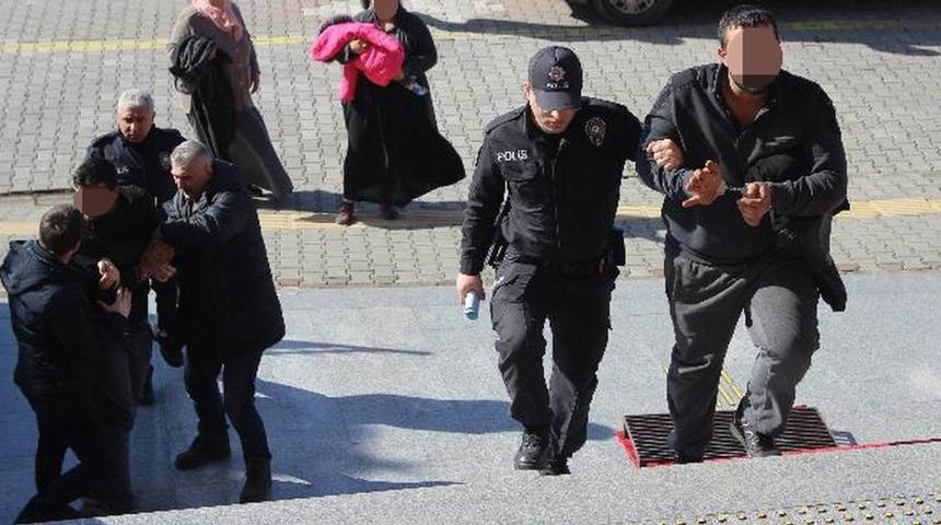 Kanalizasyon ızgara demiri &ccedil;alan hırsızlar tutuklandı