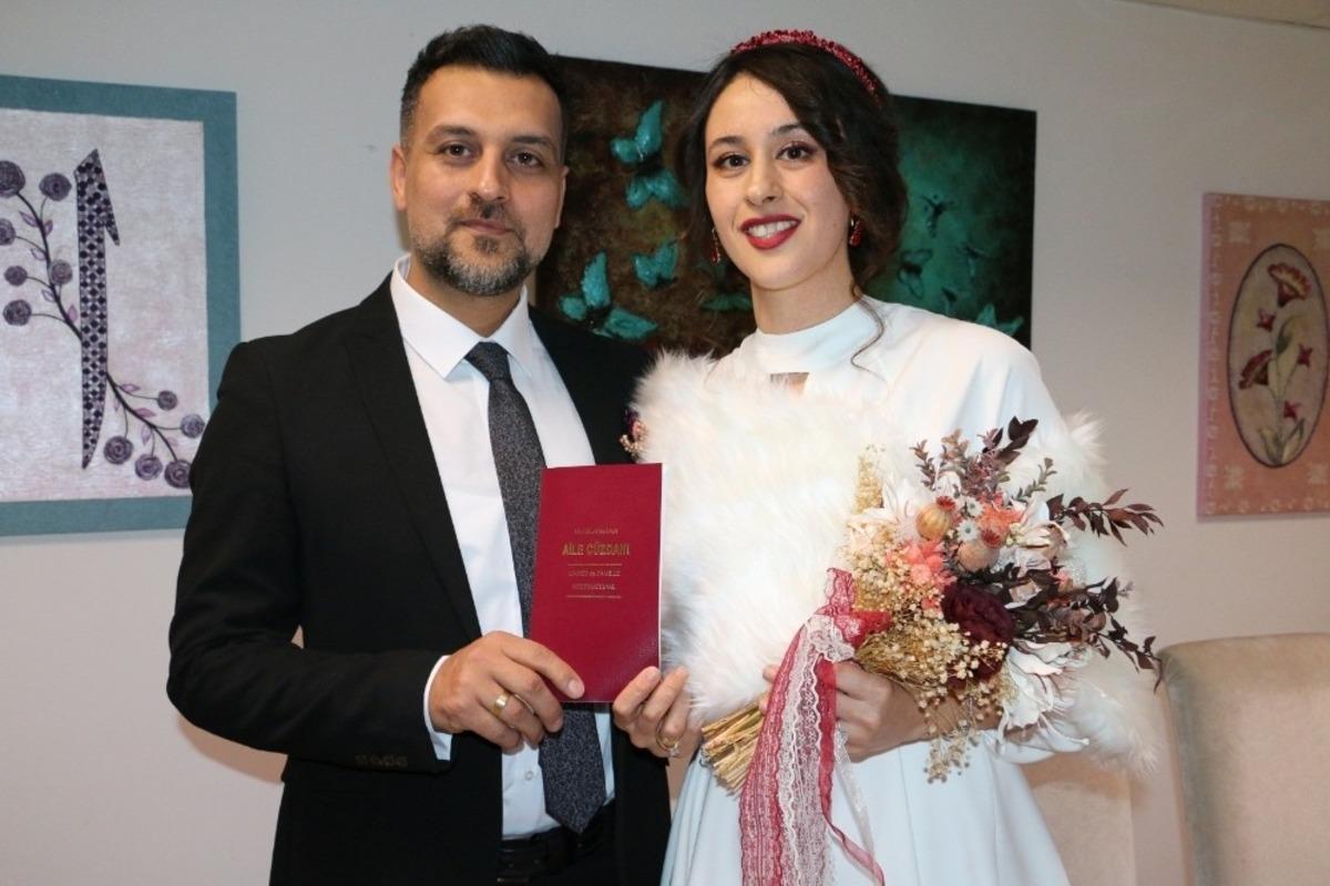 14 Şubat&rsquo;ta mutluluğa &ldquo;Evet&rdquo; dediler