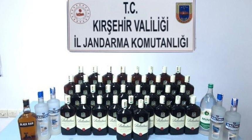 Yolcu otob&uuml;s&uuml;nde ka&ccedil;ak i&ccedil;ki operasyonu