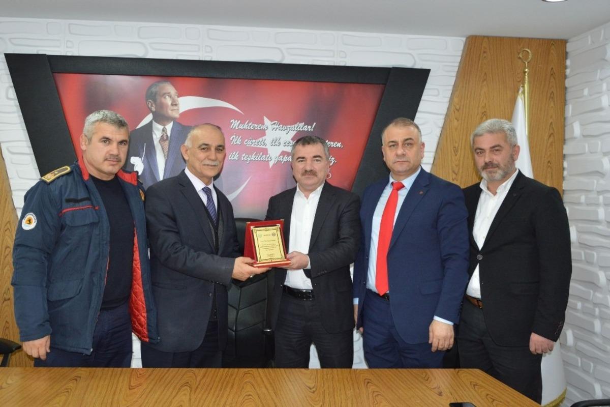 Başkan &Ouml;zdemir: &ldquo;Sendikal faaliyetleri &ouml;nemsiyor ve destekliyoruz&rdquo;