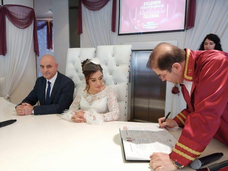 Maltepe’de 14 çift, 14 Şubat’ta bir ömür boyu mutluluğa evet dedi G4