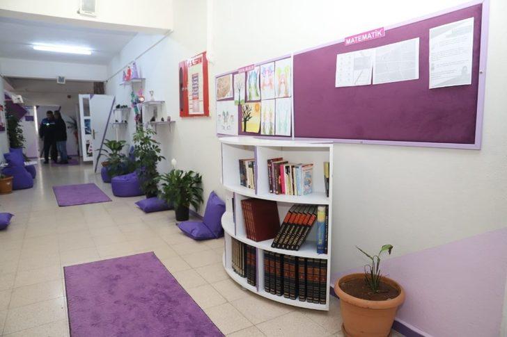 Akdeniz ilçesinde okullar yuvaya dönüşüyor G4