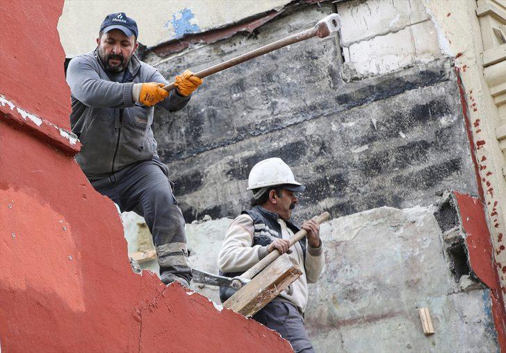Tarihi duvar ve çeşmenin üzerine yapılan binalarla ilgili yeni gelişme!  G3