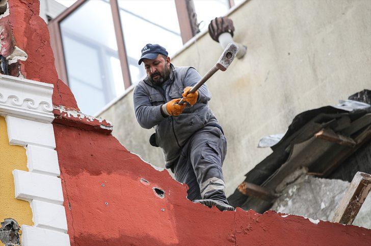 Tarihi duvar ve çeşmenin üzerine yapılan binalarla ilgili yeni gelişme!  G4