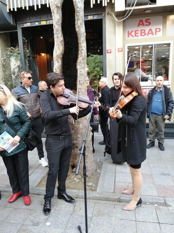 Kartal’da sevgililer günü dans ve müzikle kutlandı G4