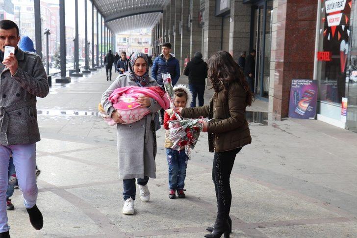 Doğa Cadde AVM, sevgilileri unutmadı G2