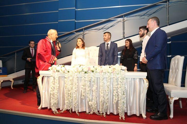 14 Şubat’ta dünya evine girdiler G2