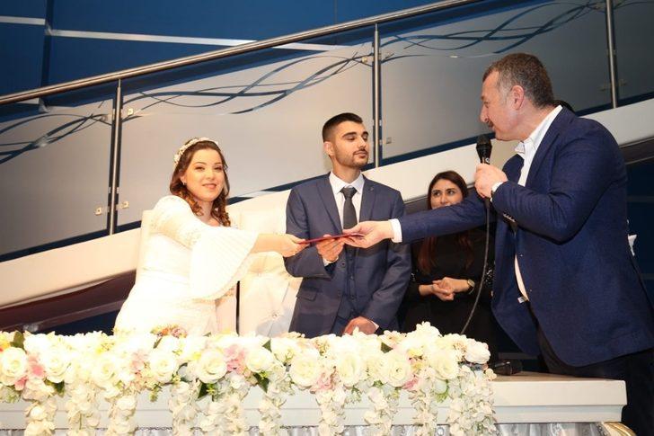 14 Şubat’ta dünya evine girdiler G4