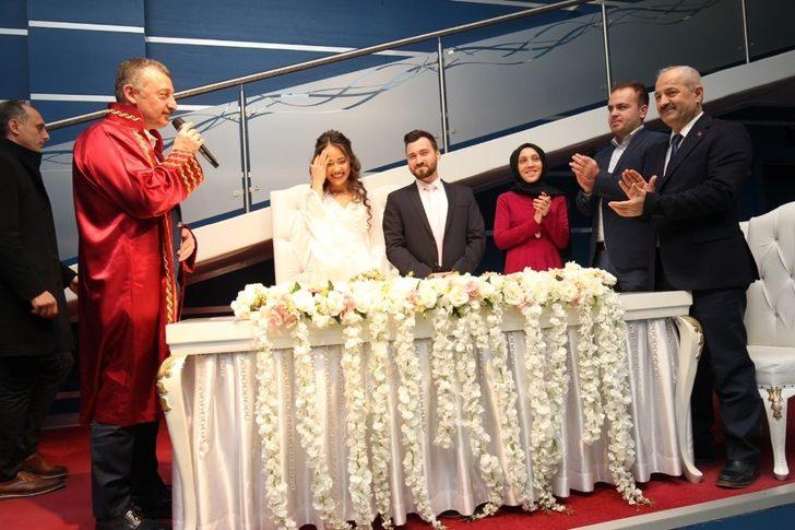 14 Şubat’ta dünya evine girdiler G5