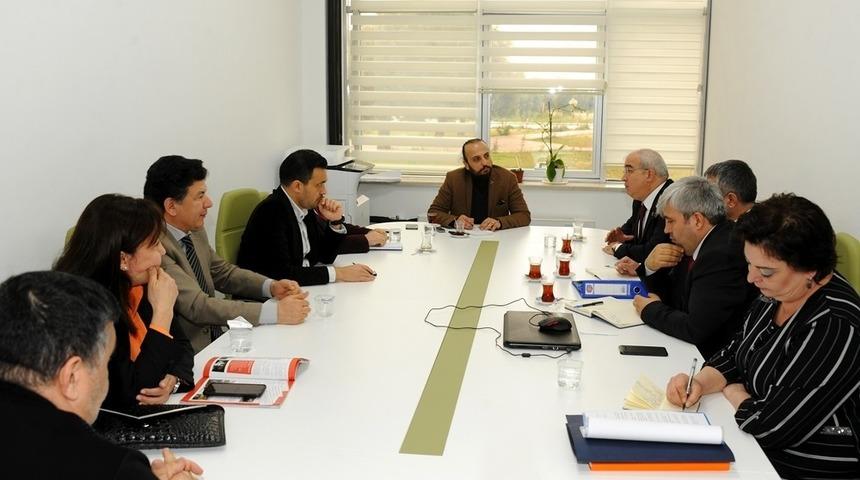 ADÜ’den bağımlılıkla mücadeleye etkin destek