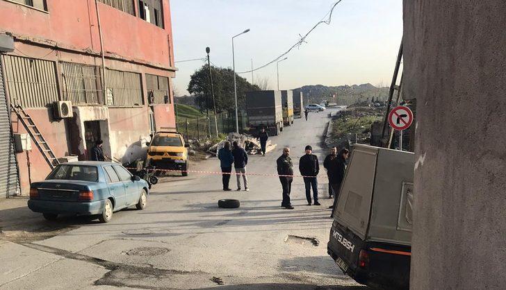 Kendilerine ait olduğunu iddia ederek yolu trafiğe kapattılar G2