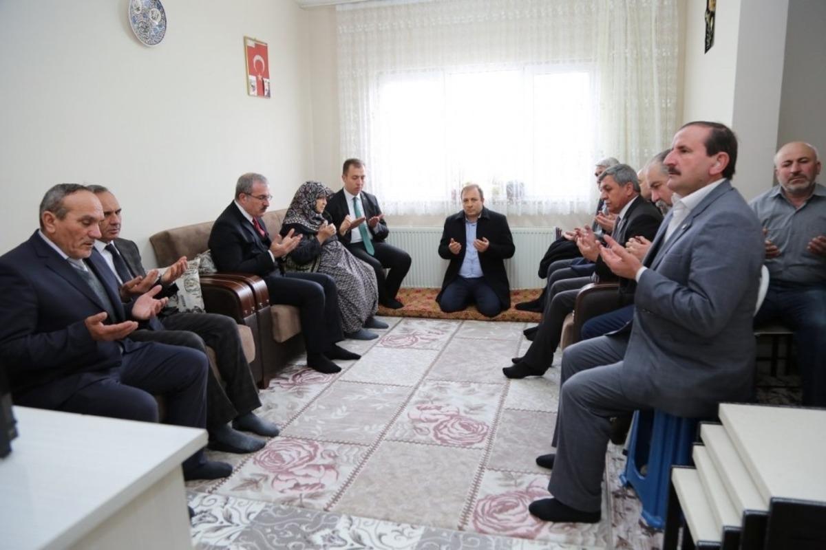 Vali Toraman: "Devlet her zaman şehit ailelerinin yanında"