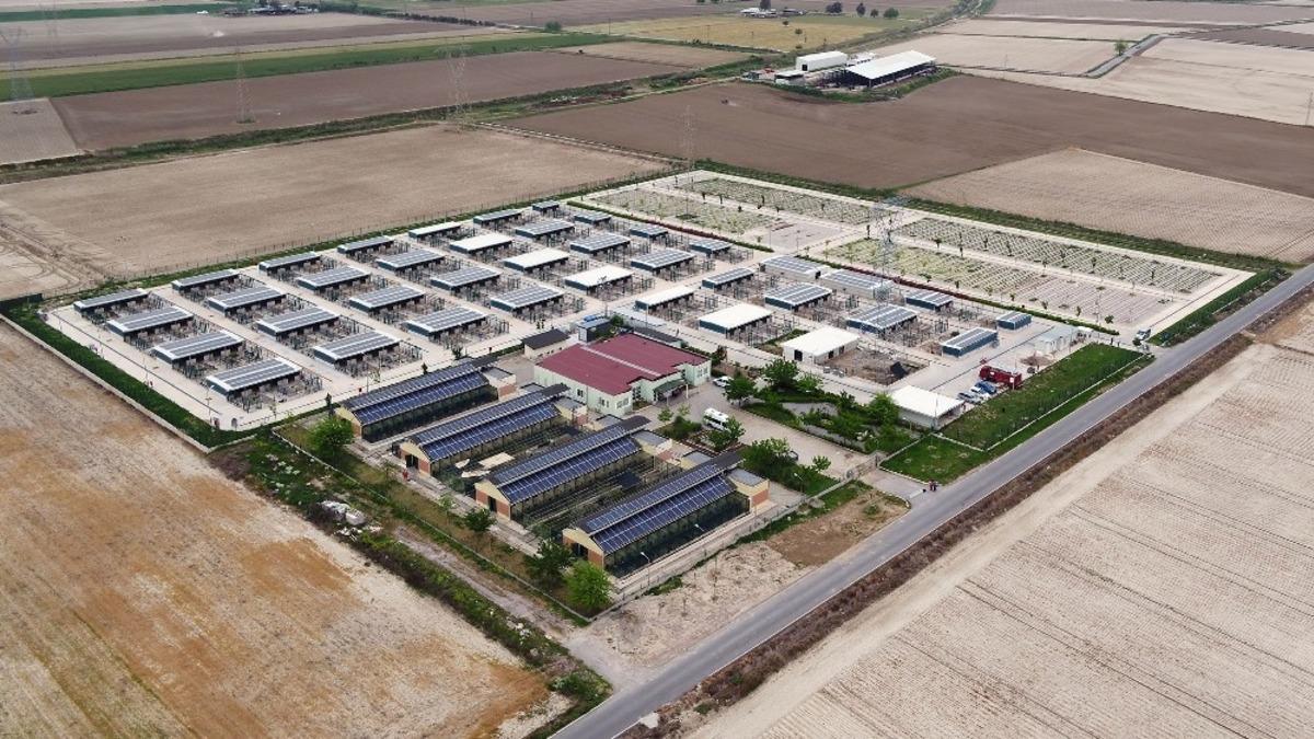 İzmir&rsquo;de d&ouml;rt tesise daha g&uuml;neş enerjisi