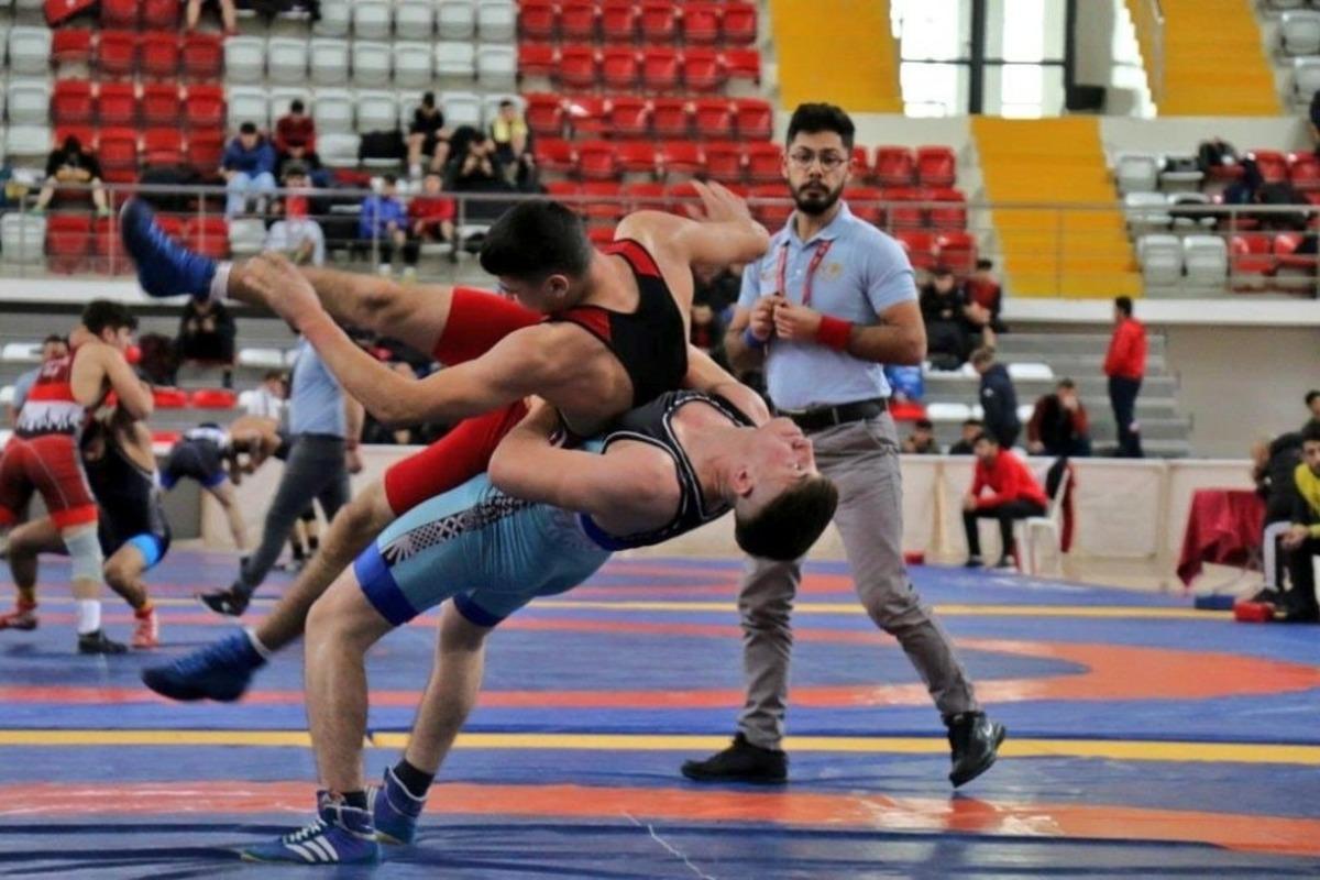 Gen&ccedil;ler T&uuml;rkiye G&uuml;reş Şampiyonası, Sivas&rsquo;ta devam ediyor