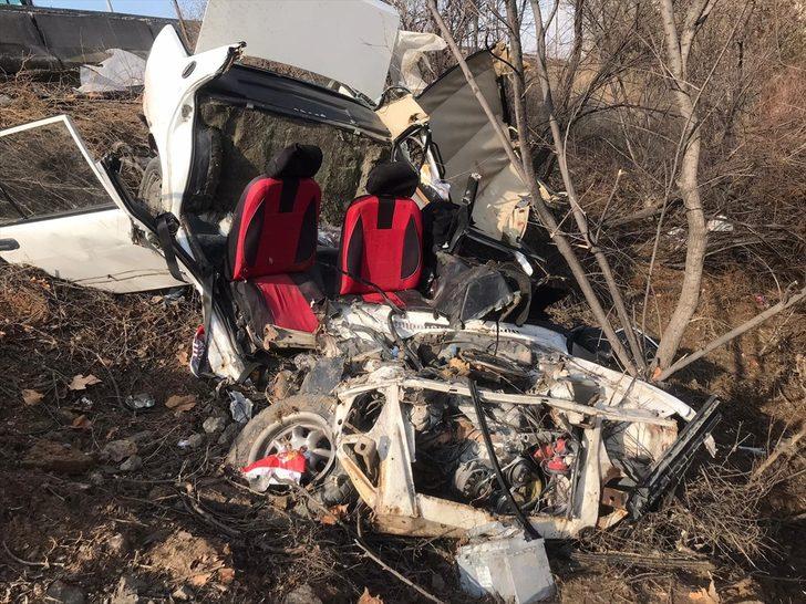 Ankara'da trafik kazası: 2 yaralı G1