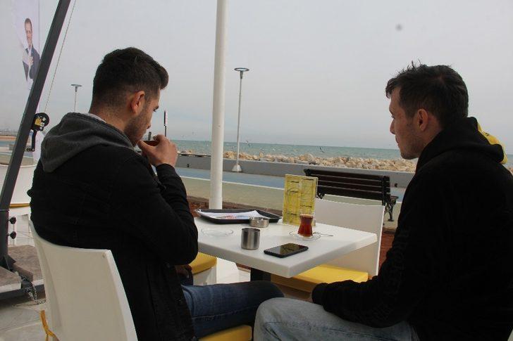 Mersinliler sahildeki kafelerine kavuşuyor G2