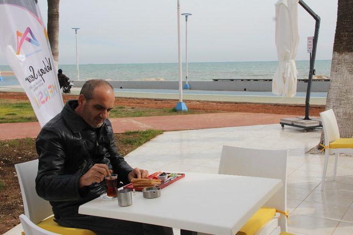 Mersinliler sahildeki kafelerine kavuşuyor G3