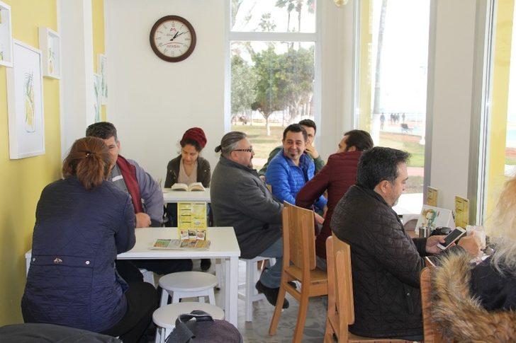 Mersinliler sahildeki kafelerine kavuşuyor G4